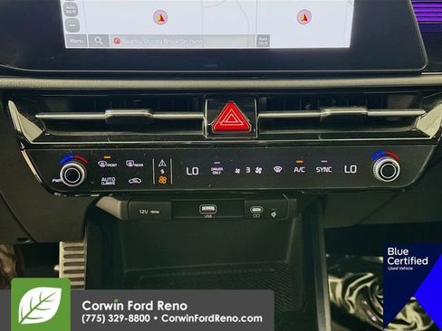 Used 2023 Kia Niro SX Touring image 20