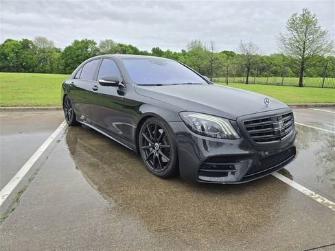 Used 2018 Mercedes-Benz S 560 Sedan image 8