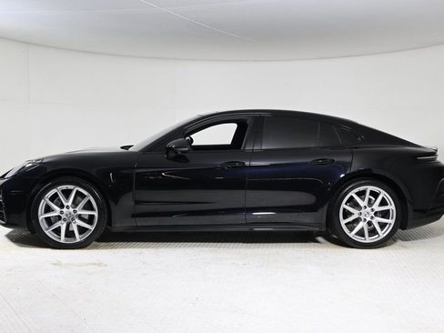 Certified 2025 Porsche Panamera 4 image 2