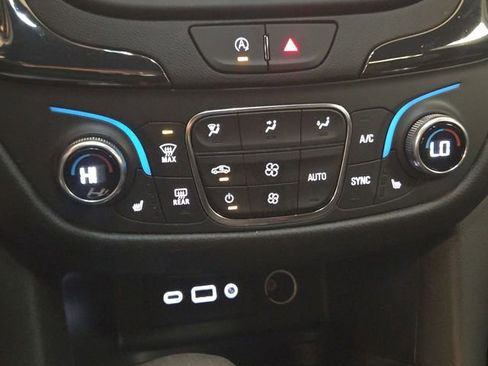 Used 2024 Chevrolet Equinox RS image 18