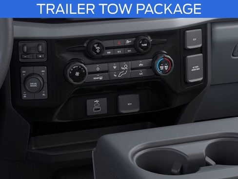 New 2025 Ford F250 XLT w/ Snow Plow/Camper Package image 15