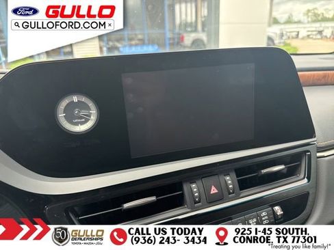 Used 2022 Lexus ES 350 w/ Premium Package FWD image 6