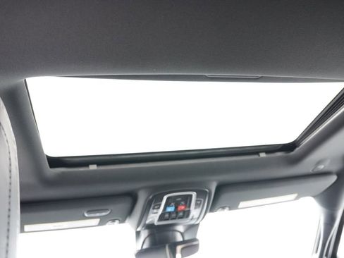 New 2026 RAM 3500 Laramie AWD/4WD image 14