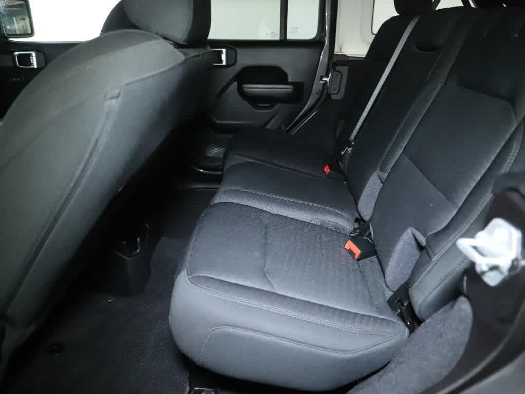Used 2021 Jeep Wrangler Unlimited Sport AWD/4WD image 14