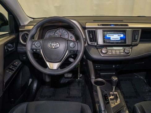 Used 2014 Toyota RAV4 XLE image 6