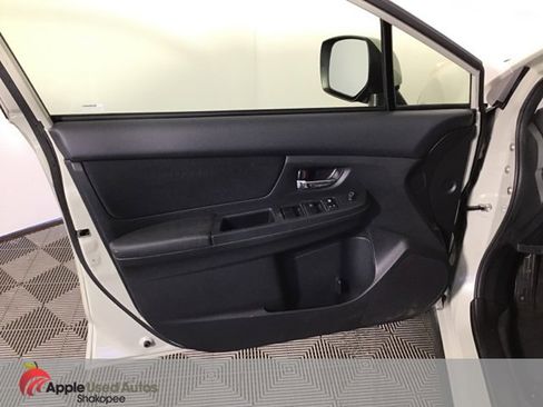 Used 2014 Subaru Crosstrek 2.0i Premium w/ Moonroof Package image 8