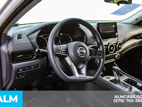 Used 2024 Nissan Sentra SV FWD image 19