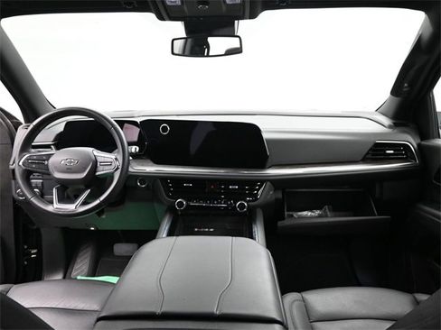 Used 2025 Chevrolet Tahoe Z71 image 23