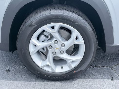 New 2026 Chevrolet Trax LS w/ LS Convenience Package FWD image 33