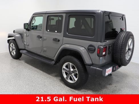 Used 2021 Jeep Wrangler Unlimited Sahara image 9