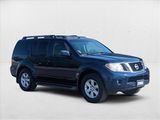 Used 2008 Nissan Pathfinder SE w/ Leather Pkg image 3