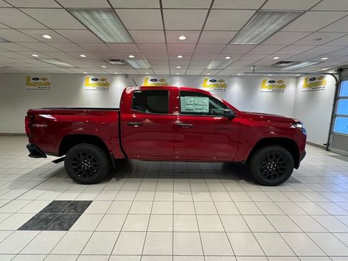 New 2026 Chevrolet Colorado W/T w/ WT Custom Package AWD/4WD image 3