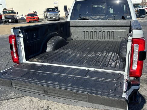 New 2026 Ford F250 Lariat w/ Black Appearance Package image 25