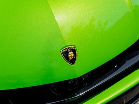 Used 2025 Lamborghini Urus SE image 26