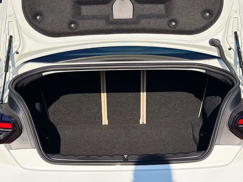 Used 2025 BMW 230i Coupe w/ Convenience Package image 12