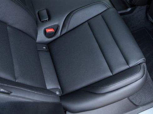 New 2026 Porsche Taycan image 37