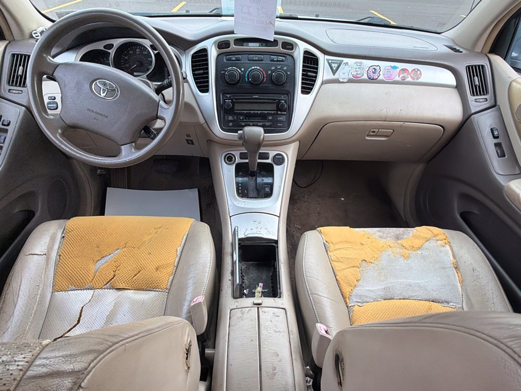 Used 2005 Toyota Highlander 2WD V6 w/ 3rd Row image 23