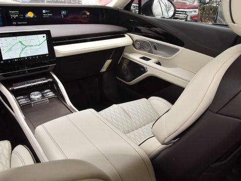 New 2026 Lincoln Nautilus Black Label w/ Jet Appearance Package image 17