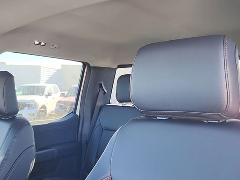 New 2026 Ford F250 Lariat w/ Black Appearance Package image 9