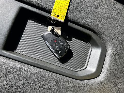 Used 2025 GMC Sierra 1500 SLT image 36