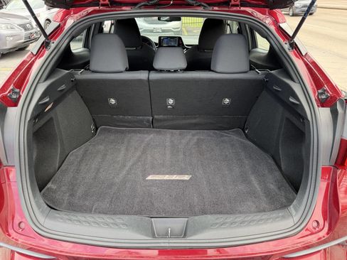 Used 2018 Toyota C-HR XLE FWD image 20