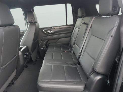 Used 2024 Chevrolet Suburban LT AWD/4WD image 22