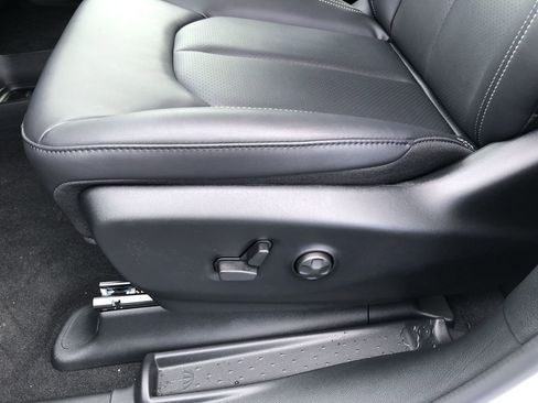 New 2026 Chrysler Pacifica Select image 24