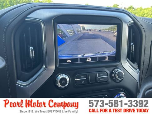 Used 2021 GMC Sierra 1500 SLT w/ SLT Premium Plus Package AWD/4WD image 17