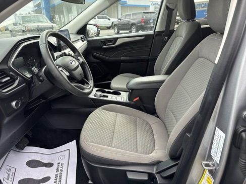 Used 2022 Ford Escape SE w/ Cold Weather Package image 18