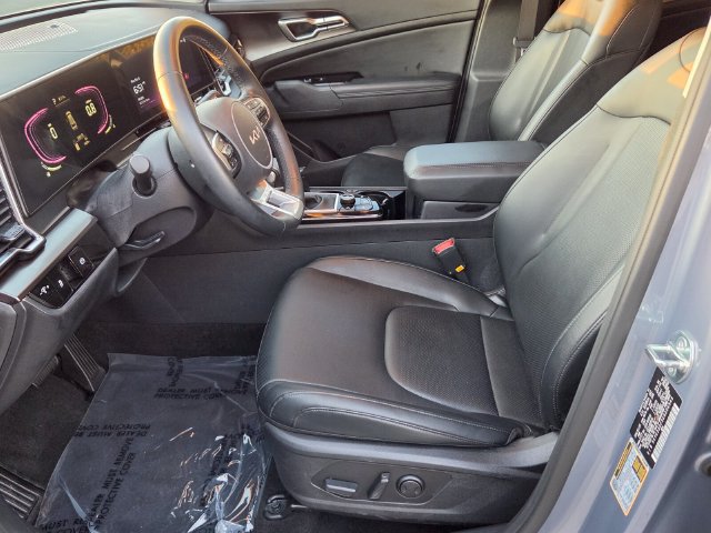 Used 2025 Kia Sportage EX FWD image 11