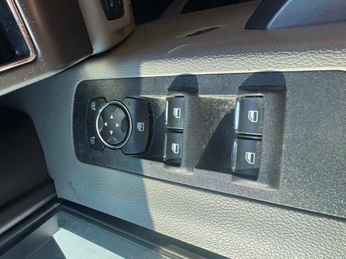 Used 2019 Ford F150 XLT AWD/4WD image 8