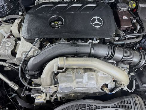 Used 2025 Mercedes-Benz GLA 250 image 39