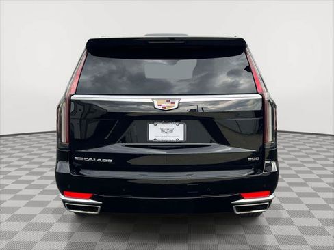 Used 2021 Cadillac Escalade Premium Luxury AWD/4WD image 6
