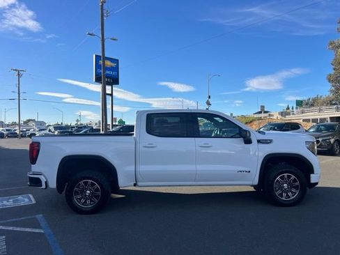 Used 2025 GMC Sierra 1500 AT4 AWD/4WD image 5