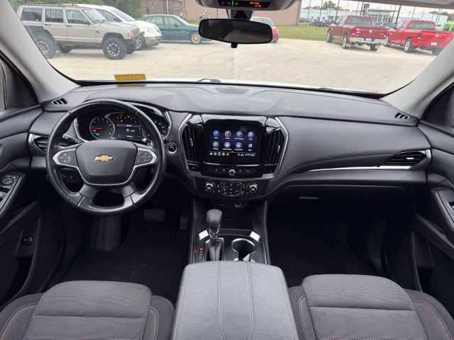 Used 2021 Chevrolet Traverse LT AWD/4WD image 32