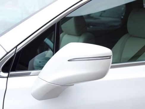 Used 2019 Buick Enclave Essence FWD image 11