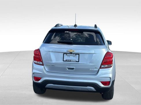 Used 2018 Chevrolet Trax LT w/ LT Convenience Package image 6