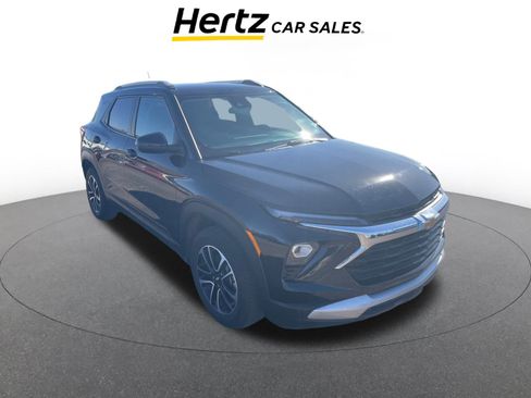 Used 2025 Chevrolet TrailBlazer LT image 1