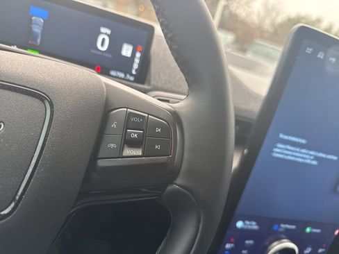 Used 2022 Ford Mustang Mach-E Premium image 23