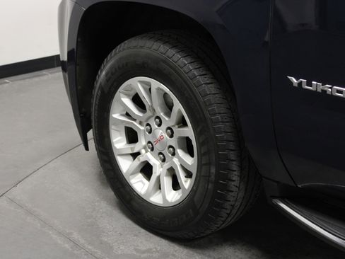 Used 2018 GMC Yukon SLT w/ Open Road Package image 10