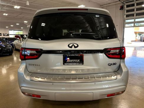 Used 2022 INFINITI QX80 Luxe w/ Cargo Package image 6
