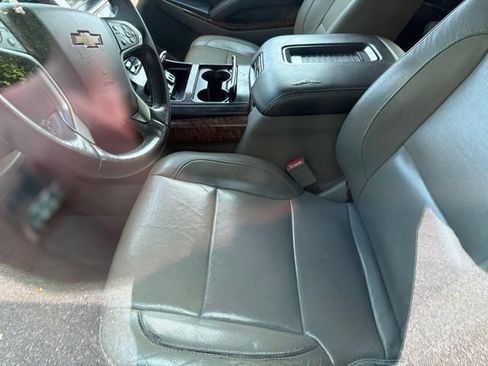 Used 2017 Chevrolet Suburban Premier AWD/4WD image 9