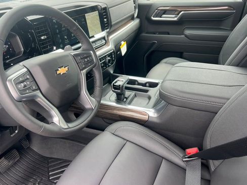 New 2026 Chevrolet Silverado 1500 LT w/ Z71 Off-Road Package AWD/4WD image 7
