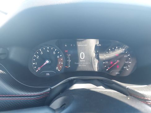 Used 2022 Jeep Compass Trailhawk w/ Trailhawk Convenience Group AWD/4WD image 11