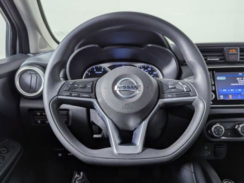 Used 2020 Nissan Versa S FWD image 27