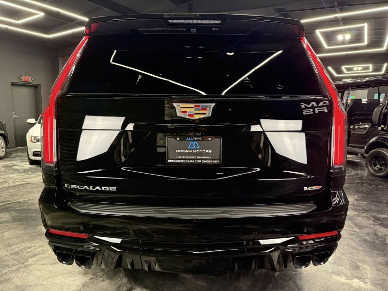 Used 2026 Cadillac Escalade ESV V AWD/4WD image 6