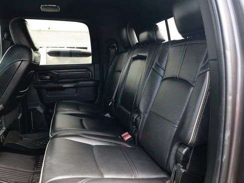 Used 2024 RAM 3500 Limited AWD/4WD image 32