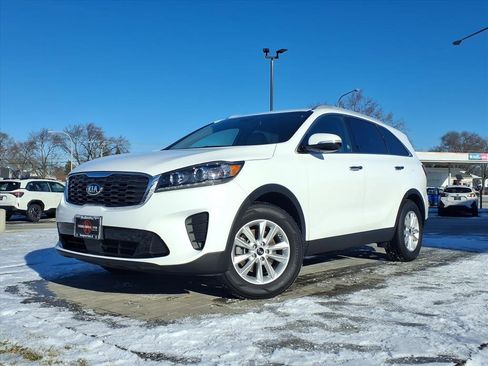 Used 2020 Kia Sorento LX w/ LX I4 Convenience Package image 3