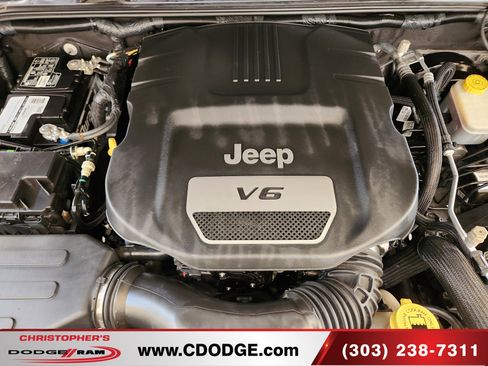 Used 2017 Jeep Wrangler Unlimited Sahara image 25