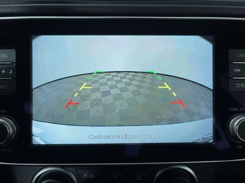 Certified 2025 Nissan Leaf S image 19